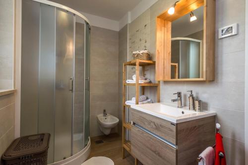 Ένα μπάνιο στο Modern Villa Sol Anima with Private Pool