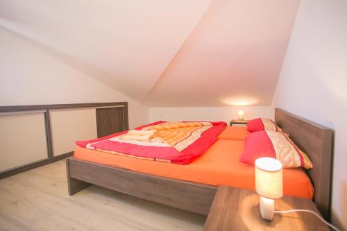 Voodi või voodid majutusasutuse Apartments Sara toas