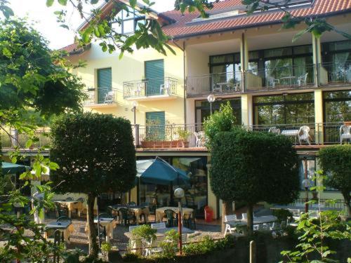 Taman di luar Madonna Della Neve