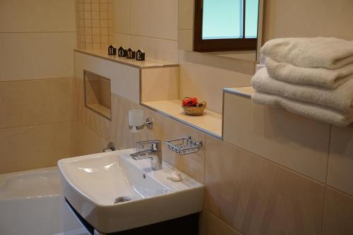 Koupelna v ubytování Jezírko lesní restaurant & penzion