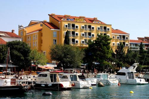 Gallery image of Hotel Selce in Selce