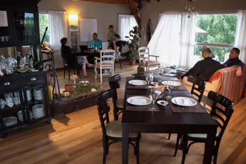 Foto de la galería de Rio Tarde Casa Patagonica en Lago Posadas