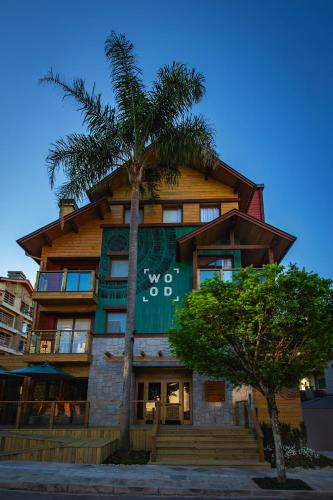 Wood Hotel — Facade/entrance