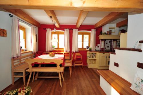 Cuisine ou kitchenette dans l'établissement Vitalhof Roithinger