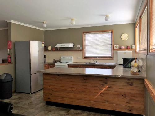 A kitchen or kitchenette at Nettin View 4