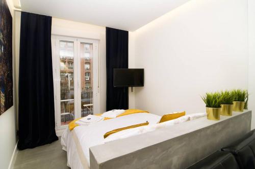Modern Studio in Embajadores Street by Batuecas
