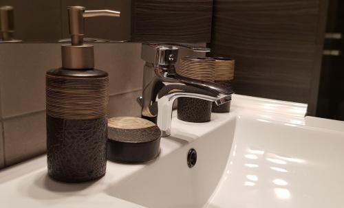 Antigonidon Square Luxury Apartment