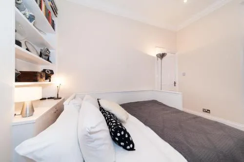 Central London Apartment - Great Location photo 6