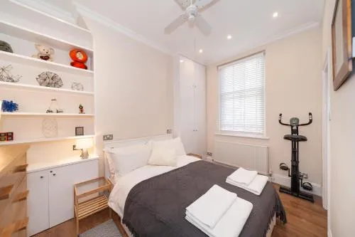 Central London Apartment - Great Location photo 12