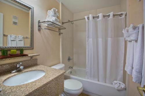 Gallery image of Sailport Waterfront Suites in Tampa