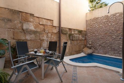 Casa Aina, 15