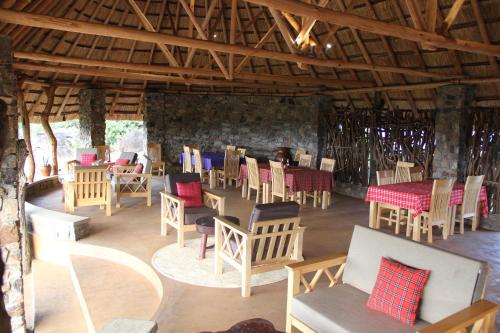 Kidepo Savannah Lodge by NATURE LODGES LTDにあるレストランまたは飲食店