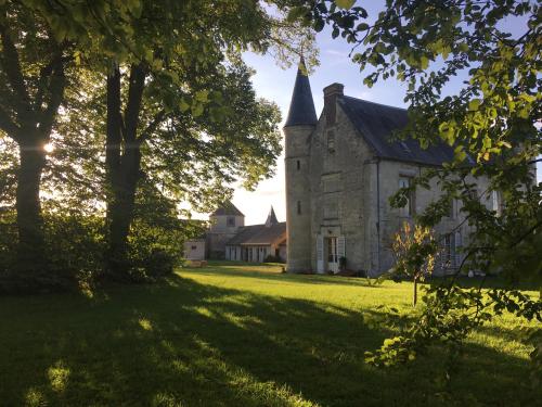Κήπος έξω από το Le Château de Coyolles