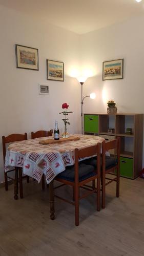 Gallery image of Apartment and rooms Parus in Koper