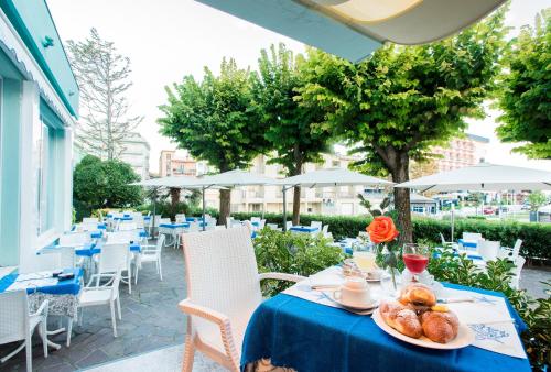 Gallery image of Hotel Losanna in Gabicce Mare