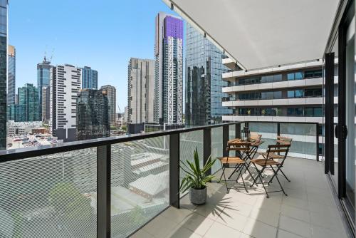 Balkoni atau teres di Complete Host Tiara Apartments