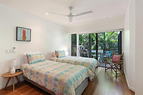 Gallery image of Barefoot Bungalow - Castaways Beach in Sunrise Beach