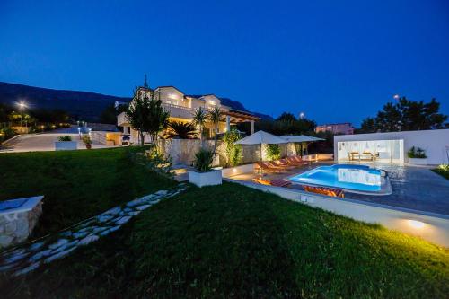 Sun-kissed luxury Mediterranean villa