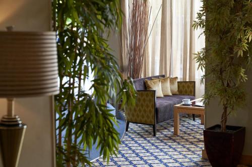 Antoinette Hotel Wimbledon Image