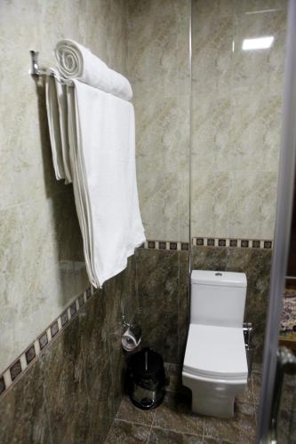 Ένα μπάνιο στο Hotel Naxshab