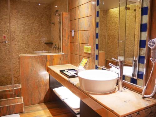 Un baño de Refinement Motel