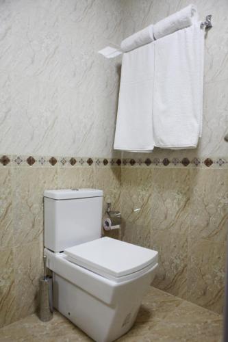 Ένα μπάνιο στο Hotel Naxshab