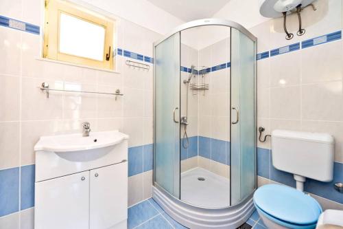 Ένα μπάνιο στο 4 Adriatic Apartment Pag