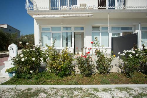 Zahrada ubytování Beach Studio Apartment Marija