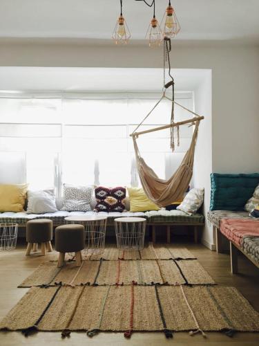 Χώρος καθιστικού στο Hola Hostel Alicante