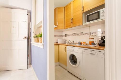 Hostly Rivero 2B Center-Fibre-communal terrace-Parking Optional-CLess