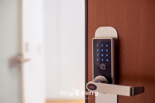 Fotografia z galérie ubytovania Very Berry - Orzeszkowej 14 - MTP Apartment, parking, check in 24h v Poznani