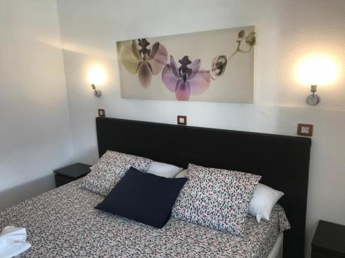 5 min walk from Yumbo 309-322