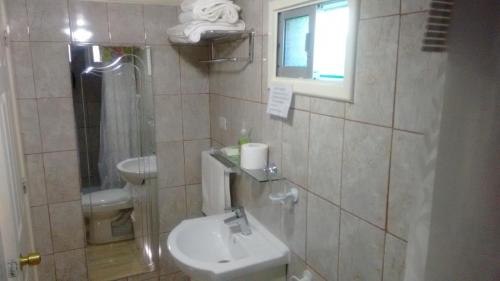 Koupelna v ubytování Hostal Miramar