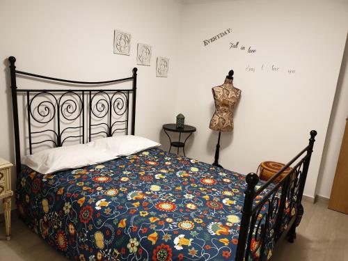 Кровать или кровати в номере Lisbon Hostel Terminal 4