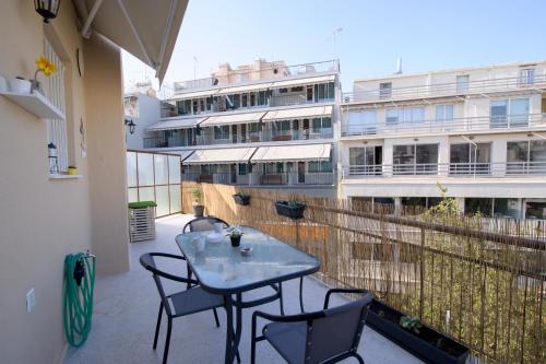 Smart renovated studio downtown Athens
