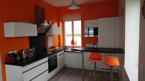 Кухня или мини-кухня в Beau Rivage

