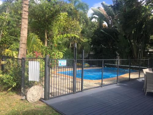 Bassein majutusasutuses Heated Pool & Tropical Private Open Space või selle lähedal
