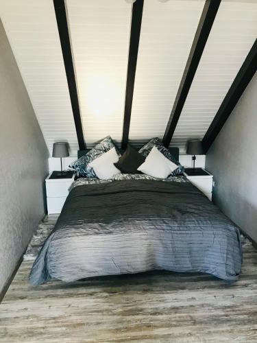 Ένα ή περισσότερα κρεβάτια σε δωμάτιο στο Apartment Elegance