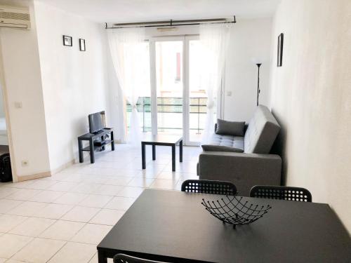 Zona d'estar a Arson Riquier Port