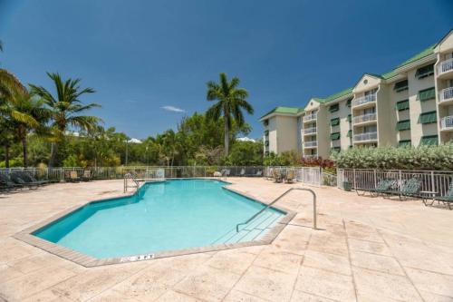 Piscina de la sau aproape de Sunrise Suites Saint Croix Suite #212