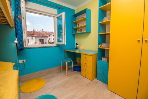 Perpustakaan di apartmen