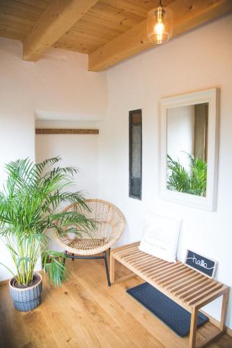 Exklusive Ferienwohnung Bad Fischauにあるシーティングエリア
