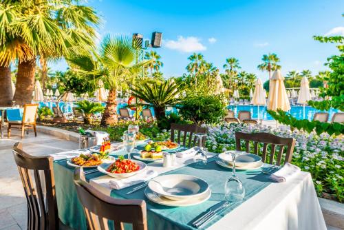 Restoranas ar kita vieta pavalgyti apgyvendinimo įstaigoje VONRESORT Golden Coast & Aqua - Kids Concept-Ultra All Inclusive