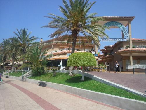 Ground floor Apartment Cristimar with pool, wifi, roofed balcony, close to beach