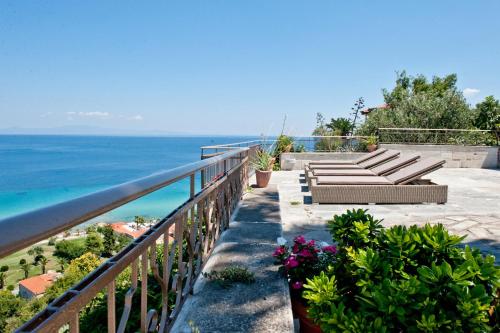 Lioli Infinity Villa Athitos #NorthSKY