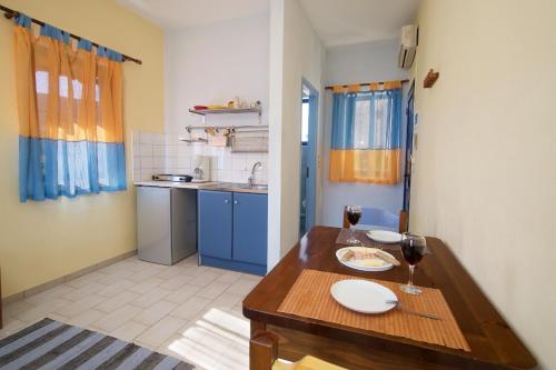 Gallery image of Kalypso Studios & Apartments in Karavomylos