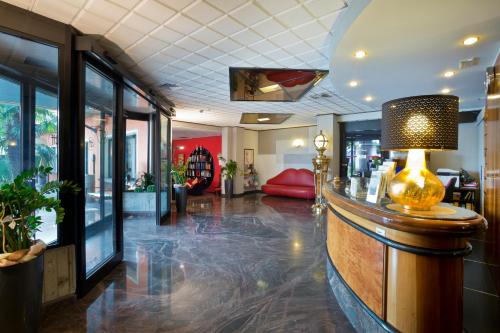 The lobby or reception area at Hotel Faro