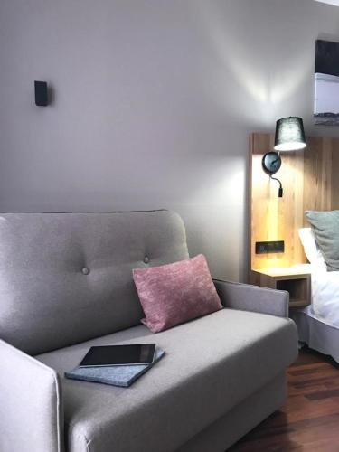  Hotel Grand Pas by Pierre & Vacances -  Room  picture :   Bath    Safety deposit box    TV                           