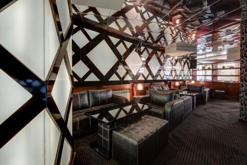 Posezení v ubytování Shiroka Laka Hotel
