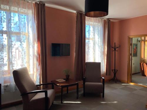 Hotel Vilhelmineにあるテレビまたはエンターテインメントセンター